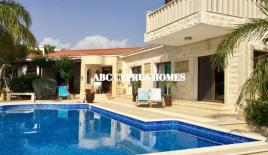 Villa für 850 000 euro in Paphos, Zypern