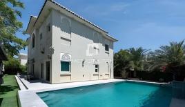 Villa pour 1 698 576 Euro à Dubaï, EAU