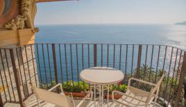 Hotel for 5 700 000 euro in Diano Marina, Italy