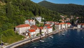 Wohnung für 160 000 euro in Lepetane, Montenegro
