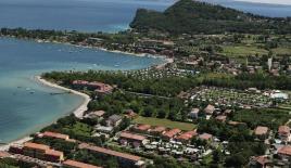 Terrain pour 1 200 000 Euro à Manerba del Garda, Italie