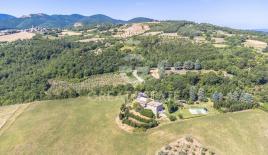 Maison pour 1 300 000 Euro à Baschi, Italie