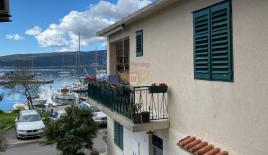 Casa para 500 000 euro en Tivat, Montenegro