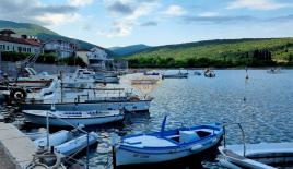 Terreno para 273 585 euro en Tivat, Montenegro