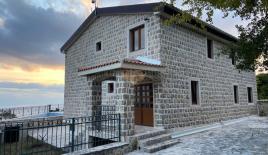 Casa para 981 000 euro en Budva, Montenegro