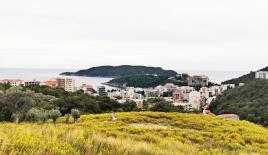 Terreno per 1 084 500 euro a Becici, Montenegro