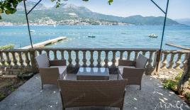 Villa per 950 000 euro a Njivice, Montenegro