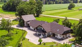 Maison pour 2 398 000 Euro à Radovljica, Slovénie