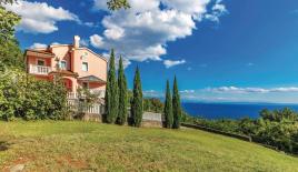 Villa per 1 040 000 euro a Opatija, Croazia