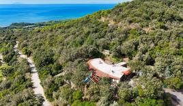 Villa for 1 800 000 euro in Castiglione della Pescaia, Italy