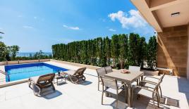 Villa for 687 000 euro in Rezevici, Montenegro