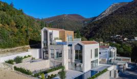 Villa para 610 000 euro en Tivat, Montenegro