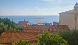 Flat for 145 000 euro in Sveti Stefan, Montenegro
