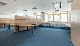 Oficina para 438 000 euro en Liubliana, Eslovenia