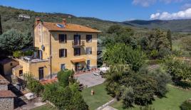 House for 590 000 euro in Tuoro sul Trasimeno, Italy