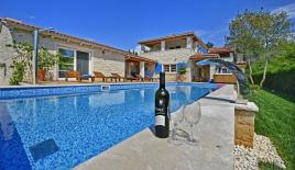 Villa für 2 200 000 euro in Poreč, Kroatien