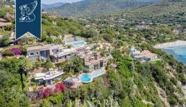 Villa à Cagliari, Italie (prix sur demande)