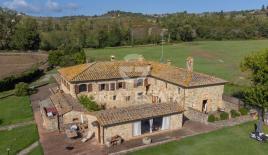 Maison pour 1 350 000 Euro à Castelnuovo, Italie