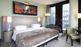 Hotel für 37 000 000 euro in Düsseldorf, Deutschland