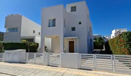Villa for 964 000 euro in Paphos, Cyprus