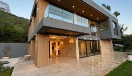 Villa für 2 500 000 euro in Tivat, Montenegro