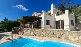 Villa for 400 000 euro in Paphos, Cyprus
