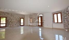 Haus für 630 000 euro in Kamenari, Montenegro