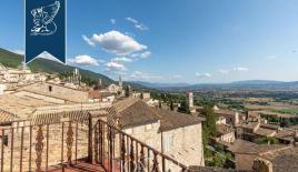Apartment für 3 800 000 euro in Assisi, Italien