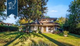 Villa in Forte dei Marmi, Italien (preis auf Anfrage)