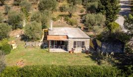 Haus für 240 000 euro in Tuoro sul Trasimeno, Italien