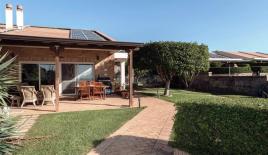 Villa für 525 000 euro in Staletti, Italien