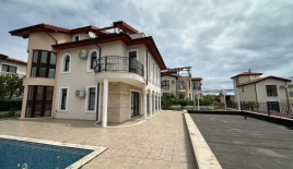 Villa for 449 999 euro in Sveti Vlas, Bulgaria