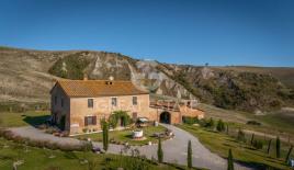 Haus für 1 000 000 euro in Asciano, Italien