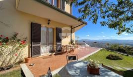 Stadthaus für 420 000 euro in Italien