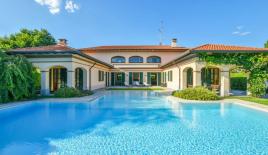 Villa pour 1 600 000 Euro en Gallarate, Italie