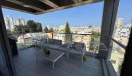 Flat for 940 000 euro in Holon, Israel