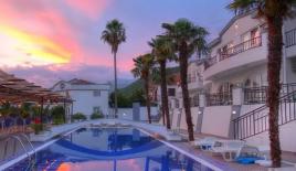 Hotel für 4 500 000 euro in Kumbor, Montenegro