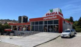 Gewerbeimmobilien für 1 200 000 euro in Sutomore, Montenegro