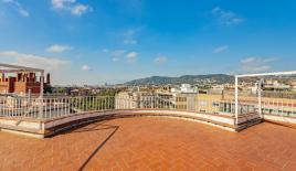 Appartamento per 950 000 euro a Barcellona, Spagna