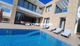 Villa for 2 300 000 euro in Paphos, Cyprus