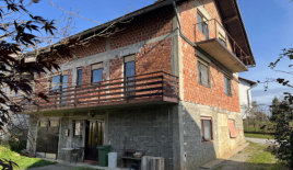 Casa per 98 000 euro a Cerknica, Slovenia