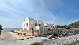 Villa for 1 070 000 euro in Spain