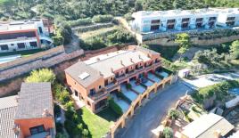 Cottage per 830 000 euro a Begur, Spagna