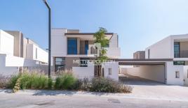 Villa for 12 148 euro per month in Dubai, UAE