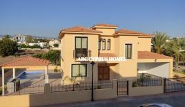Villa para 1 750 000 euro en Pafos, Chipre