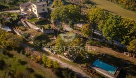 Casa per 590 000 euro a Spoleto, Italia