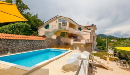 Casa per 1 455 000 euro a Opatija, Croazia