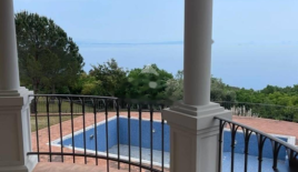 Casa per 2 500 000 euro a Opatija, Croazia