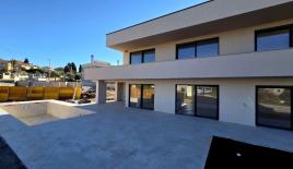 Villa per 1 190 000 euro a Parenzo, Croazia