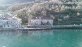 Grundstück für 3 552 400 euro in Kotor, Montenegro